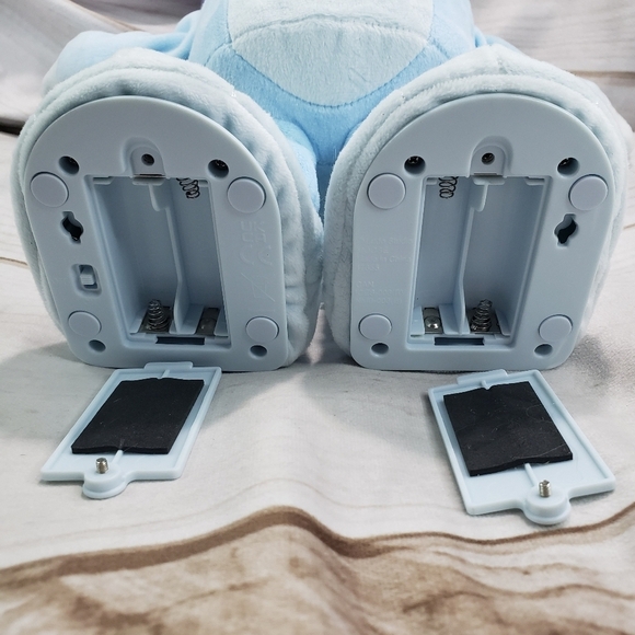 Bluey Dance And Play Interactive Animated Plush Toy 12 Inch - Picture 6 of 11